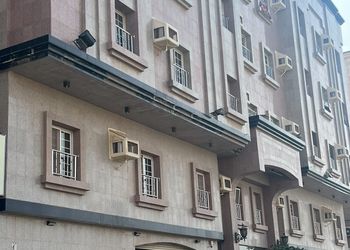 شقة بغرفتين نوم ودخول ذاتي 