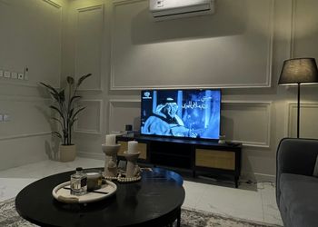 شقة بغرفة نوم وصالة بدخول ذاتي 