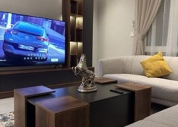 شقة بغرفة جلوس و غرفتين نوم