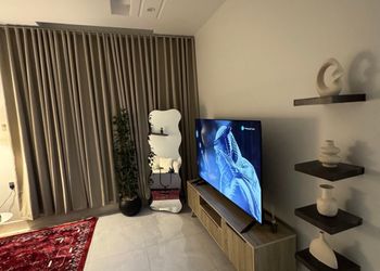 استديو هادئ بسرير ماستر