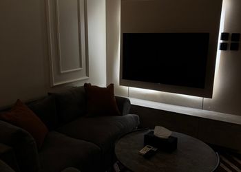 استديو بسرير ماستر 