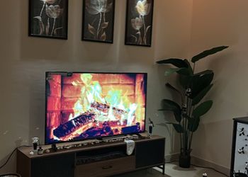 استديو بسرير ماستر وجلسة جانبية 