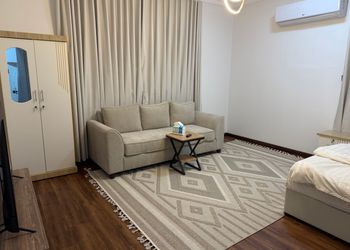 استديو بتصميم هادئ ودخول ذاتي