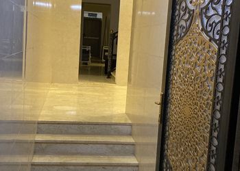 استديو بسرير ماستر 
