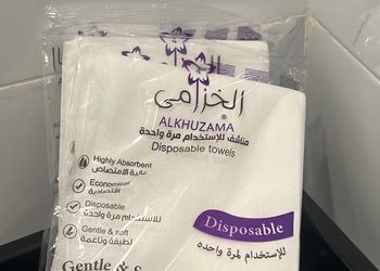 استديو بأثاث مريح وبسيط 