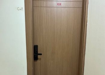 استديو بسرير ماستر وبانيو 