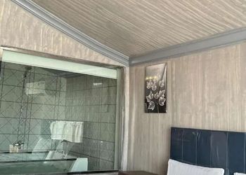 كوخ بمسبح خارجي وجلسة خارجية