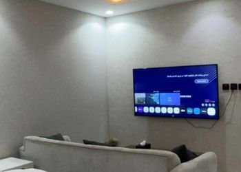 استديو بسرير ماستر وأثاث مريح 