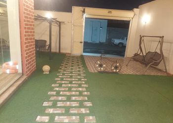 شاليه بمجلس ومسبح خارجي 
