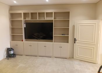 استراحة بمسطح اخضر ومجلس