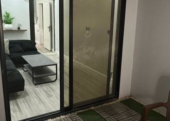 شقة مصممة بديكور عصري وبسيط