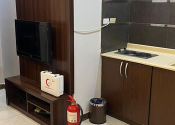 استديو بسرير ماستر وجلسة جانبية 