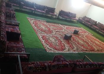 استراحة بمجلس وفناء خارجي 