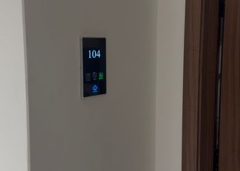استديو بسرير ماستر ودخول ذاتي