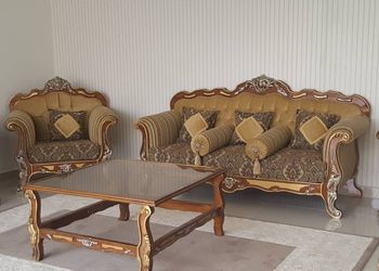 شاليه بمسطح اخضر وجلسة خارجية