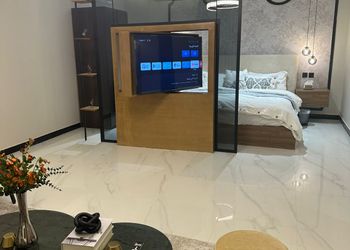 استديو هادئ بدخول ذاتي 