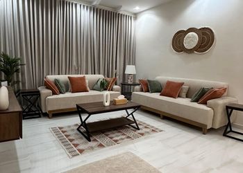 شقة بصالة مريحة وغرفتين نوم 