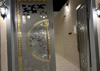 شاليه بألعاب مائية ومسبح خارجي