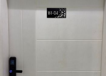 استديو بسرير ماستر وجلسة جانبية