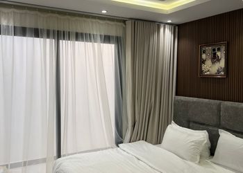 استديو هادئ بدخول ذاتي 