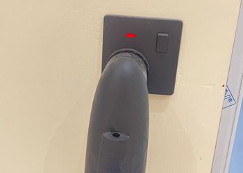 استديو هادئ بسرير ماستر 
