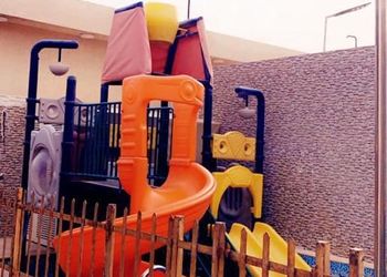 شاليه بألعاب مائية ومسبح