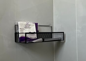استديو بأثاث مريح وبسيط