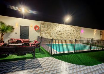 شاليه بمسبح والعاب أطفال
