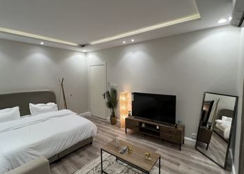 استديو بتصميم انيق ودخول ذاتي 