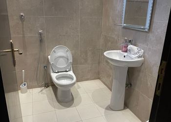 استراحة بمسطح اخضر ومجالس