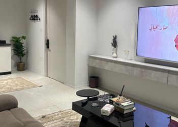 استديو بسرير ماستر وجلسة جانبية