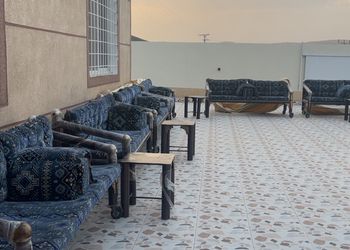استراحة بجلسة وألعاب أطفال 