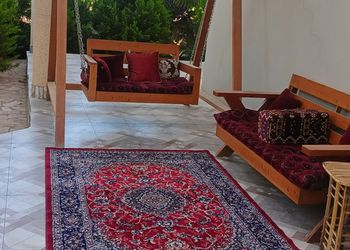 مزرعة بمناظر خلابة وجلسة خارجية 