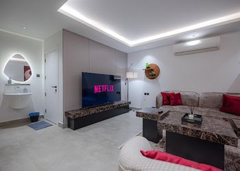 شقة سينما وصالة وغرفتين نوم