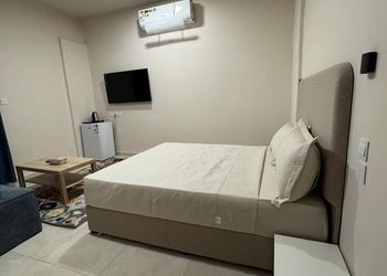 استديو بسرير ماستر ودخول ذاتي