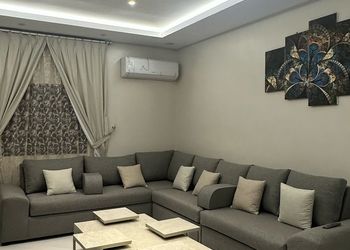 شقة بغرفتين نوم وصالة 