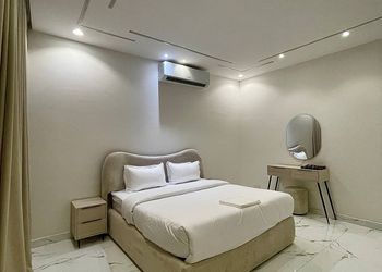 استديو هادئ بسرير ماستر 