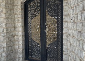 استديو بسرير ماستر وجلسة 