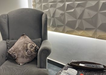 استديو بسرير ماستر وجلسة 