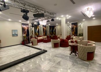شالية بمسبح خارجي وغرفتين نوم 