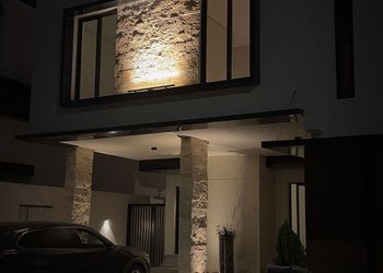 استديو بسرير ماستر 