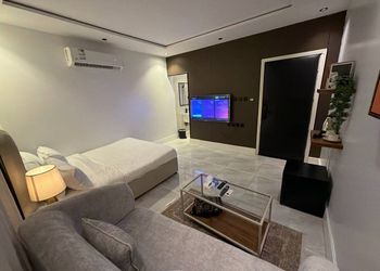 استديو بسرير ماستر