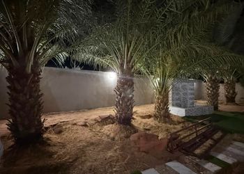 استراحة بمجلس وفناء خارجي 
