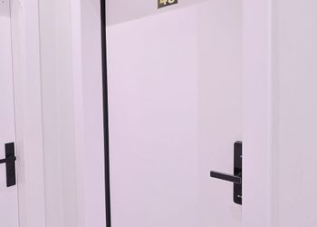 استديو هادئ بسرير ماستر 
