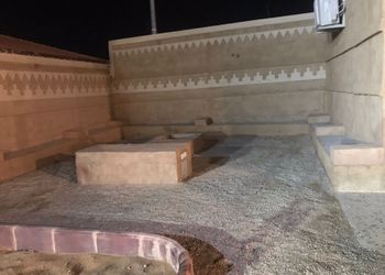 شاليه بمسطح اخضر وجلسة خارجية 