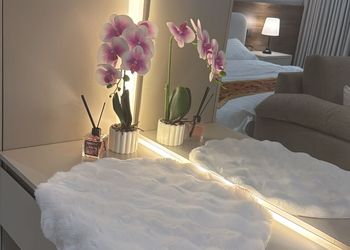 استديو بسرير ماستر وأثاث مريح 