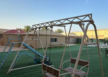 استراحة بملحق خارجي ومسبح