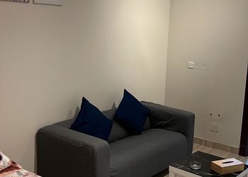 استديو بسرير ماستر وجلسة 