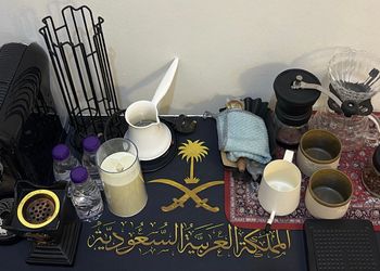 استديو بسرير ماستر وجلسة جانبية