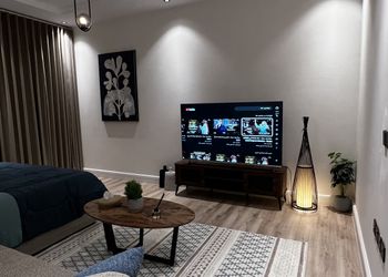 استديو بتصميم انيق ودخول ذاتي